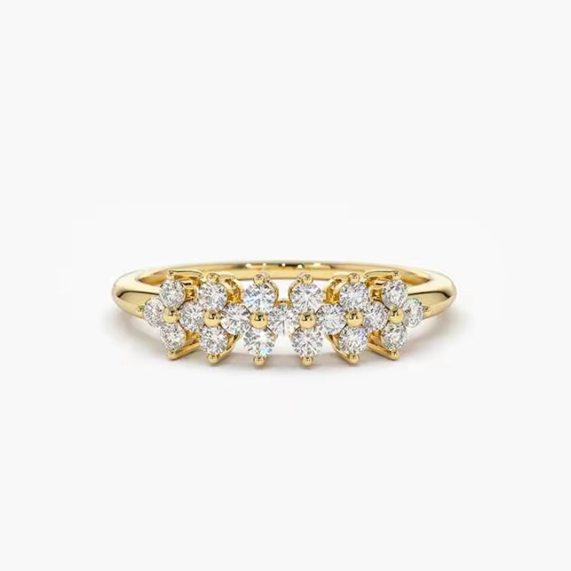 Moissanite Fingerring aus vergoldetem 925er Silber – nachhaltige Alternative zum Diamanten, luxuriöser Solitärring in Goldoptik.