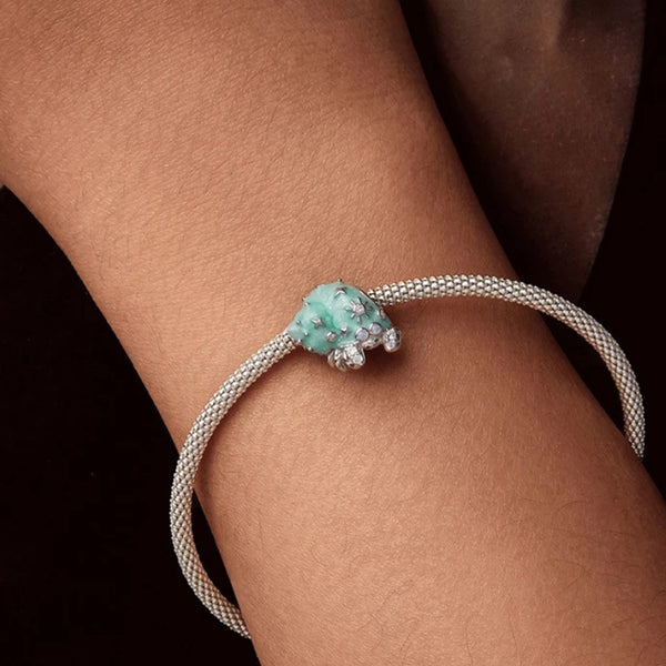 Krabben Charm-Anhänger – filigraner maritimer Schmuck, inspiriert von der Unterwasserwelt. Perfekt für Meeresfans & Strandliebhaber. 🌊🦀✨