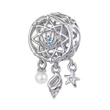 Silberner Traumfänger Charm mit Muschelmotiven – inspiriert vom Ozean, der Unterwasserwelt & als Schutzengel-Symbol. Perfekt für Meeresliebhaber. 🌊🐚✨