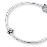 Igel Charm aus 925er Silber ohne Kristalle – liebevoll gestalteter Tieranhänger als Symbol für Schutz, Achtsamkeit und innere Stärke.