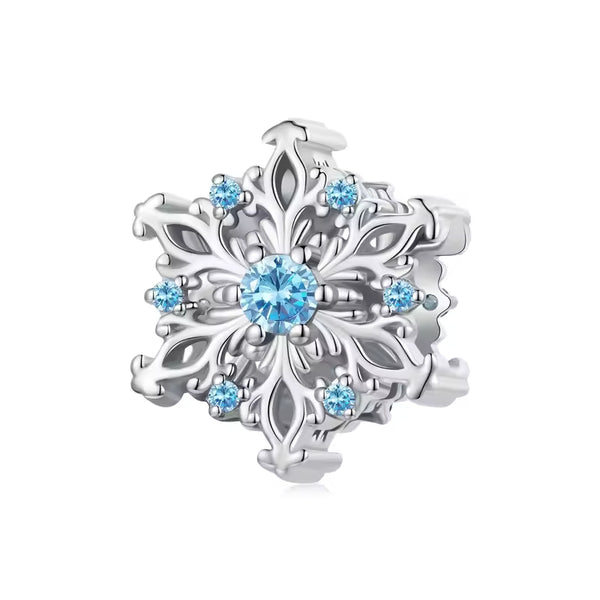 Schneeflocken Charm mit vielen Kristallen – winterlicher Anhänger mit funkelndem Eiskristall-Design, perfekt für Charm-Armbänder und Ketten. ❄️✨