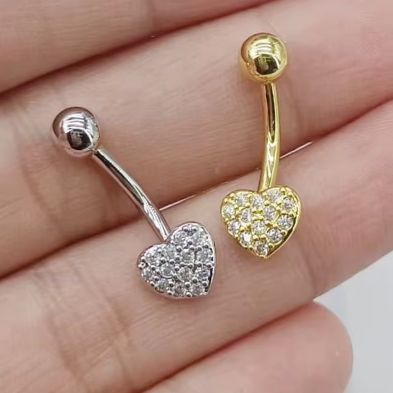 „Herz Bauchnabelpiercing aus Chirurgenstahl 316L mit Zirkonia-Kristallen, in Silber oder Gold, in mehreren Stablängen erhältlich“