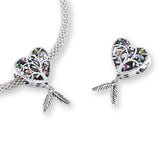 Traumfänger Charm-Anhänger aus 925er Silber in Herzform mit Lebensbaum und farbigen Zirkonia-Kristallen – tragbar an Armband oder Kette.